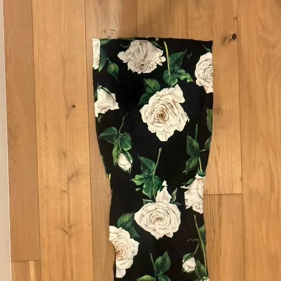 Dolce & Gabbana Black Midi Dress with White Rose Print - Picture 6 of 8